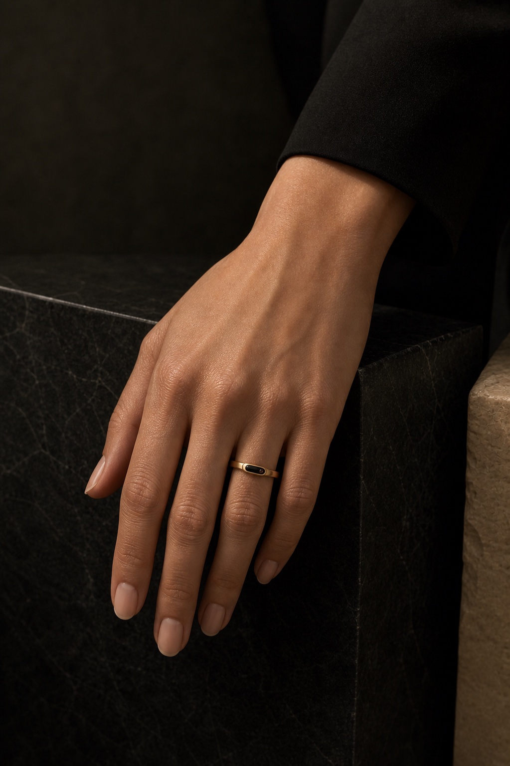 IRIS Halo delicate champagne-gold and obsidian ring